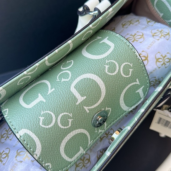 New GUESS Oak Park Logo Carryall - Picture 7 of 13